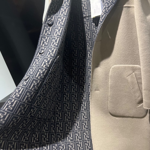 Fendi Montgomery double wool logo - Picture 4 of 4